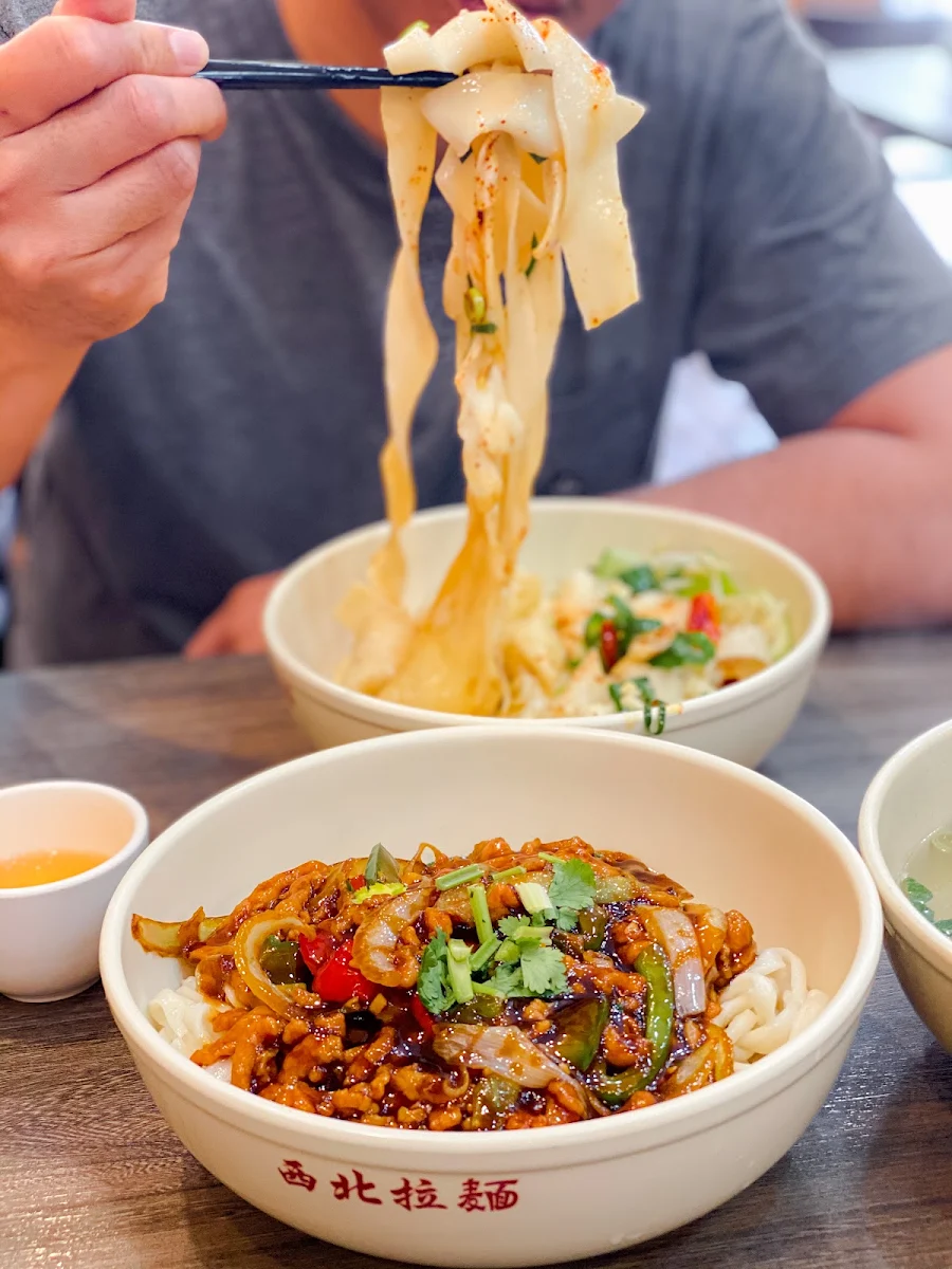 Oil Splash Noodles 油泼面